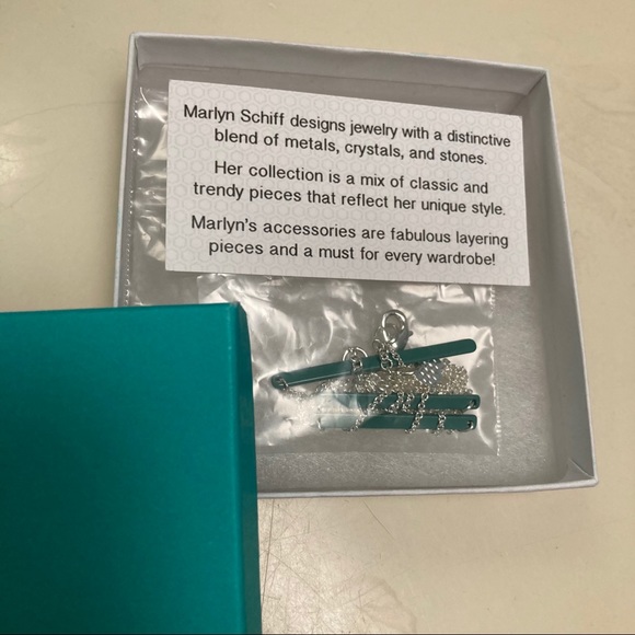 Marlyn Schiff Genie enamel Y necklace light blue - Picture 4 of 6